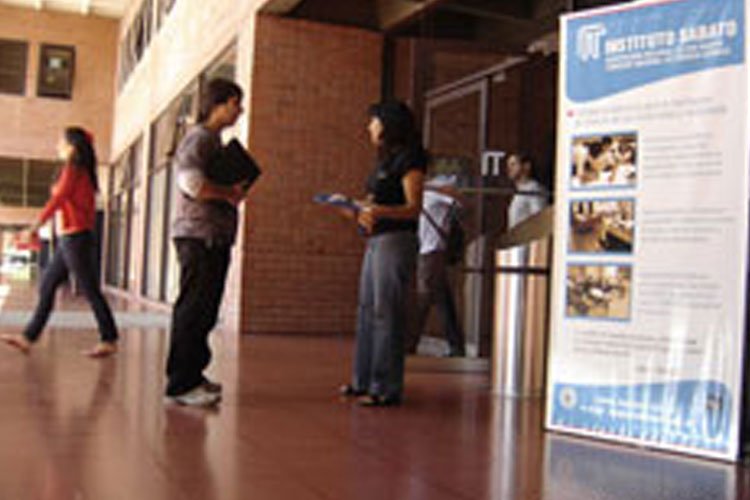 Ingeniería en materiales: “No piensen que la carrera es para genios”